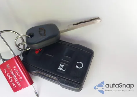 2018 Chevrolet Silverado 2500Hd Lt from USA, damaged, VIN 1GC1KVEG7JF137291